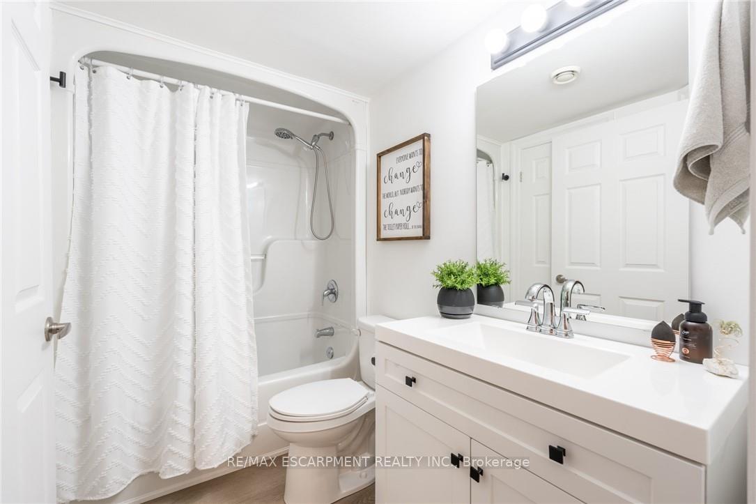 1 Bedroom Condo at 2010 Cleaver,  Burlington For sale