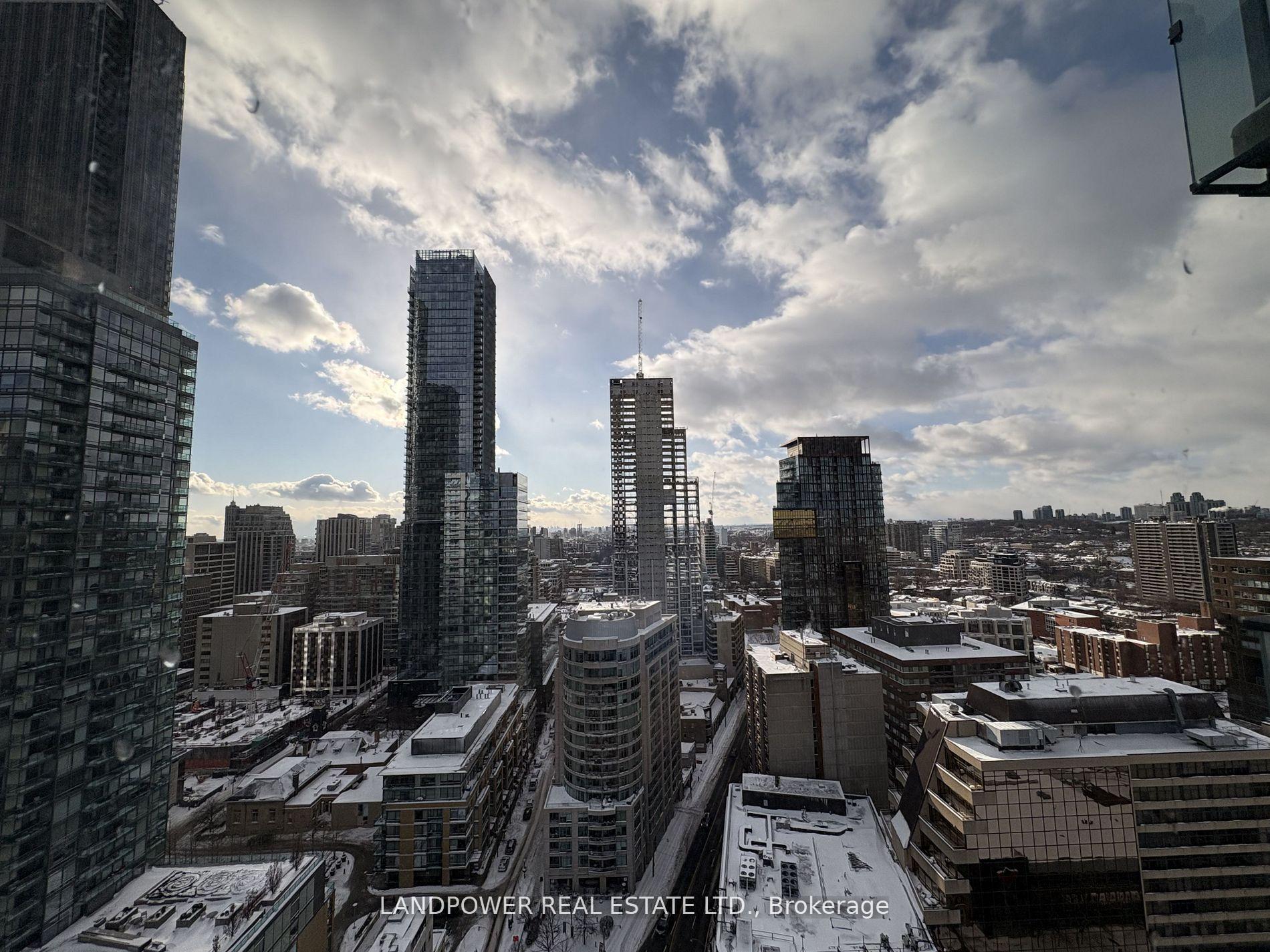 2 Bedrooms Condo at 825 Church,  Toronto For sale