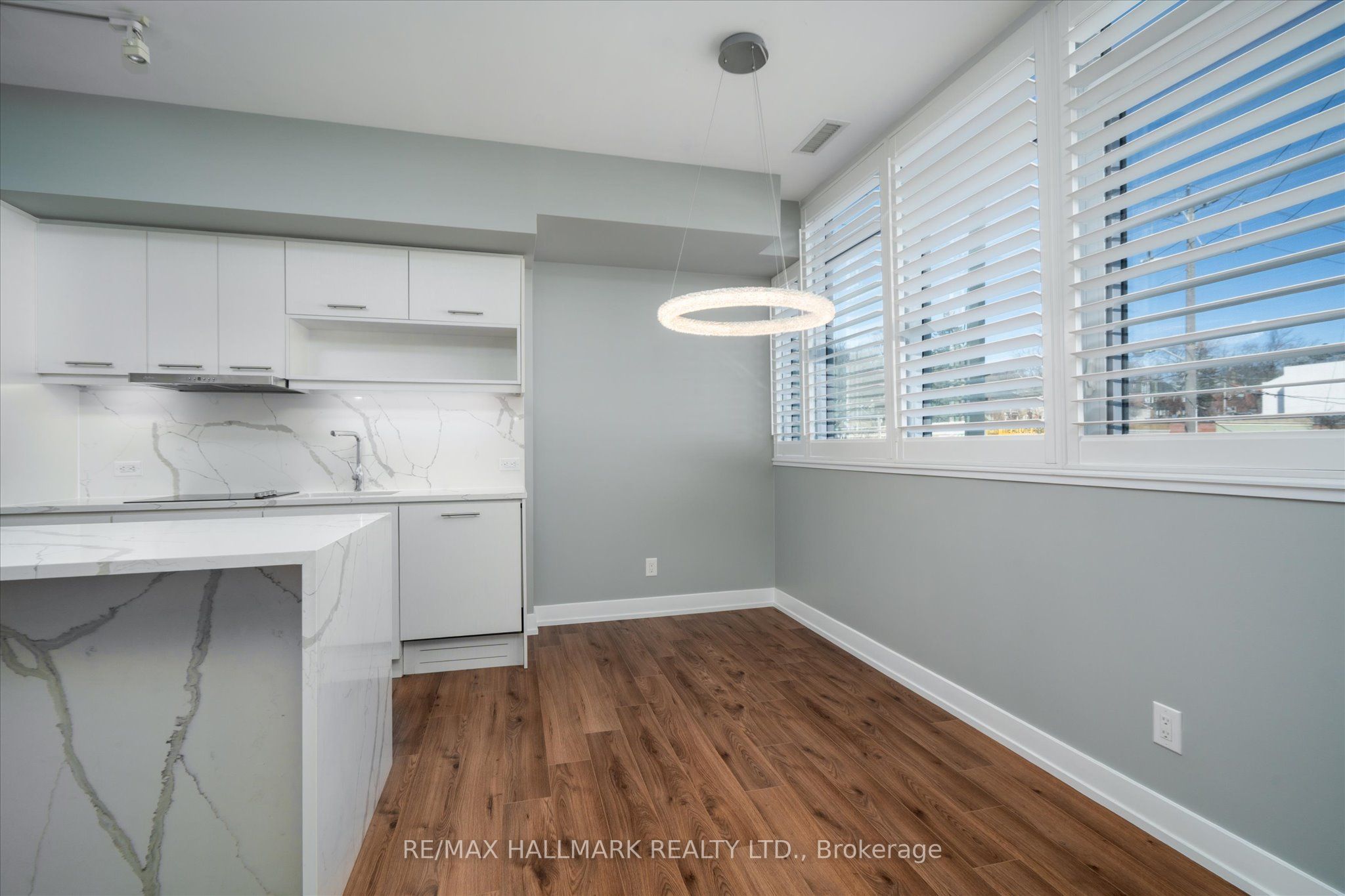 170 Chiltern Hill Road, #208