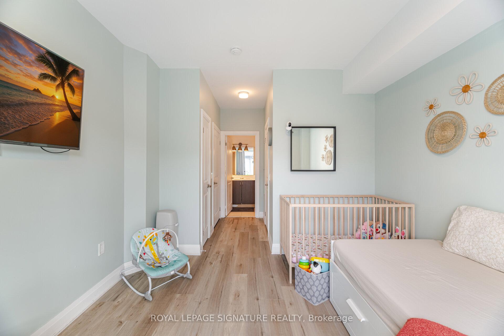 2 Bedrooms Condo at 5289 Highway 7, Vaughan For sale