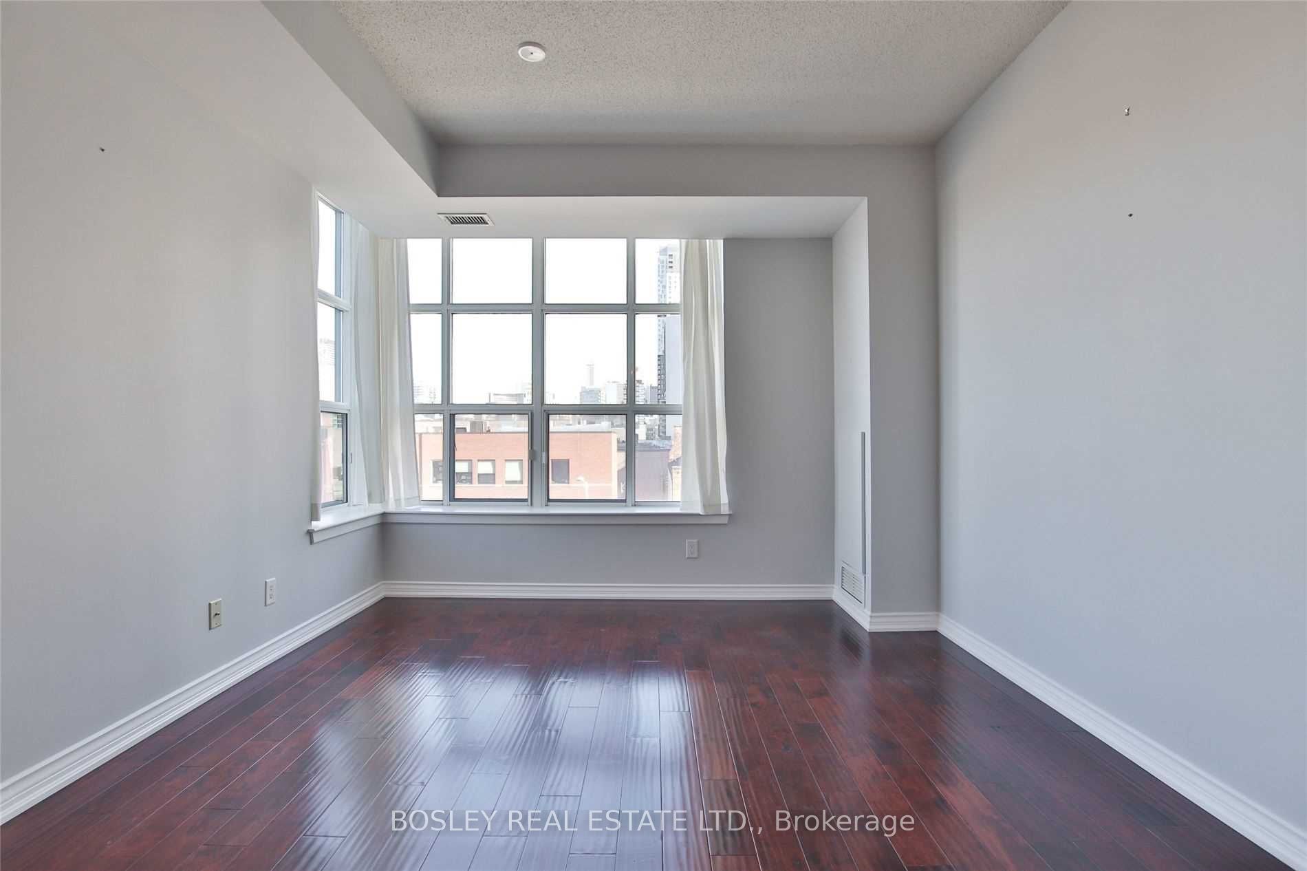 438 Richmond Street W, #410