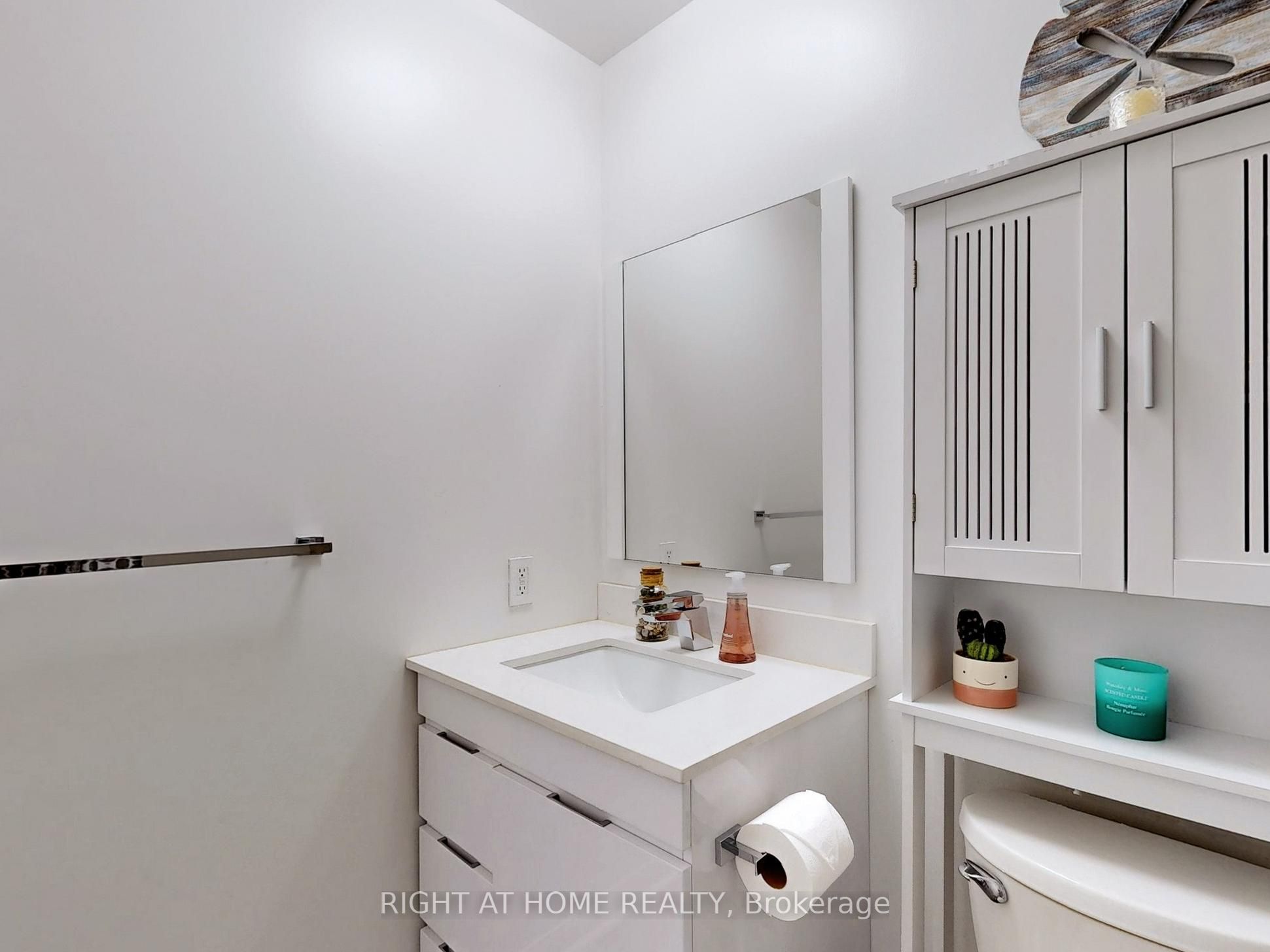 111 Elizabeth Street, #1702