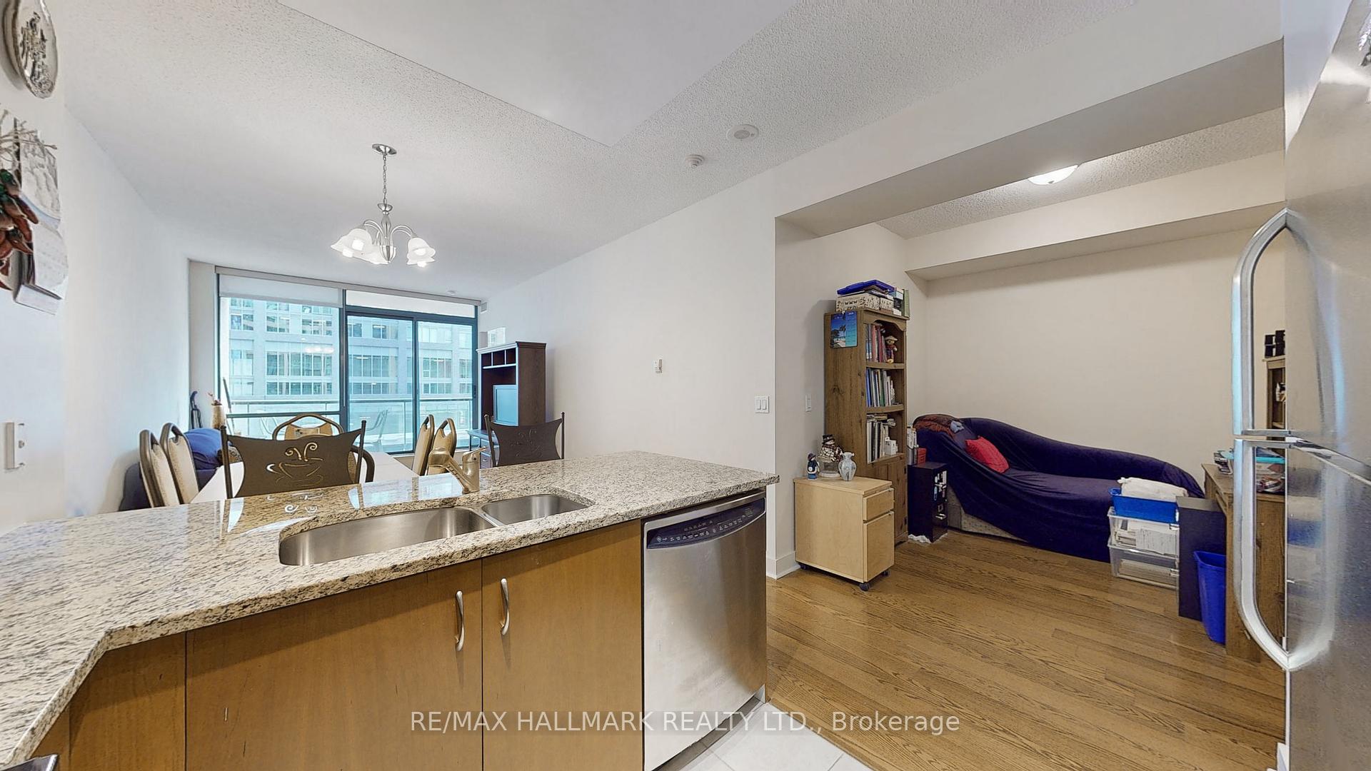 2 Bedrooms Condo at 438 King, Toronto For sale