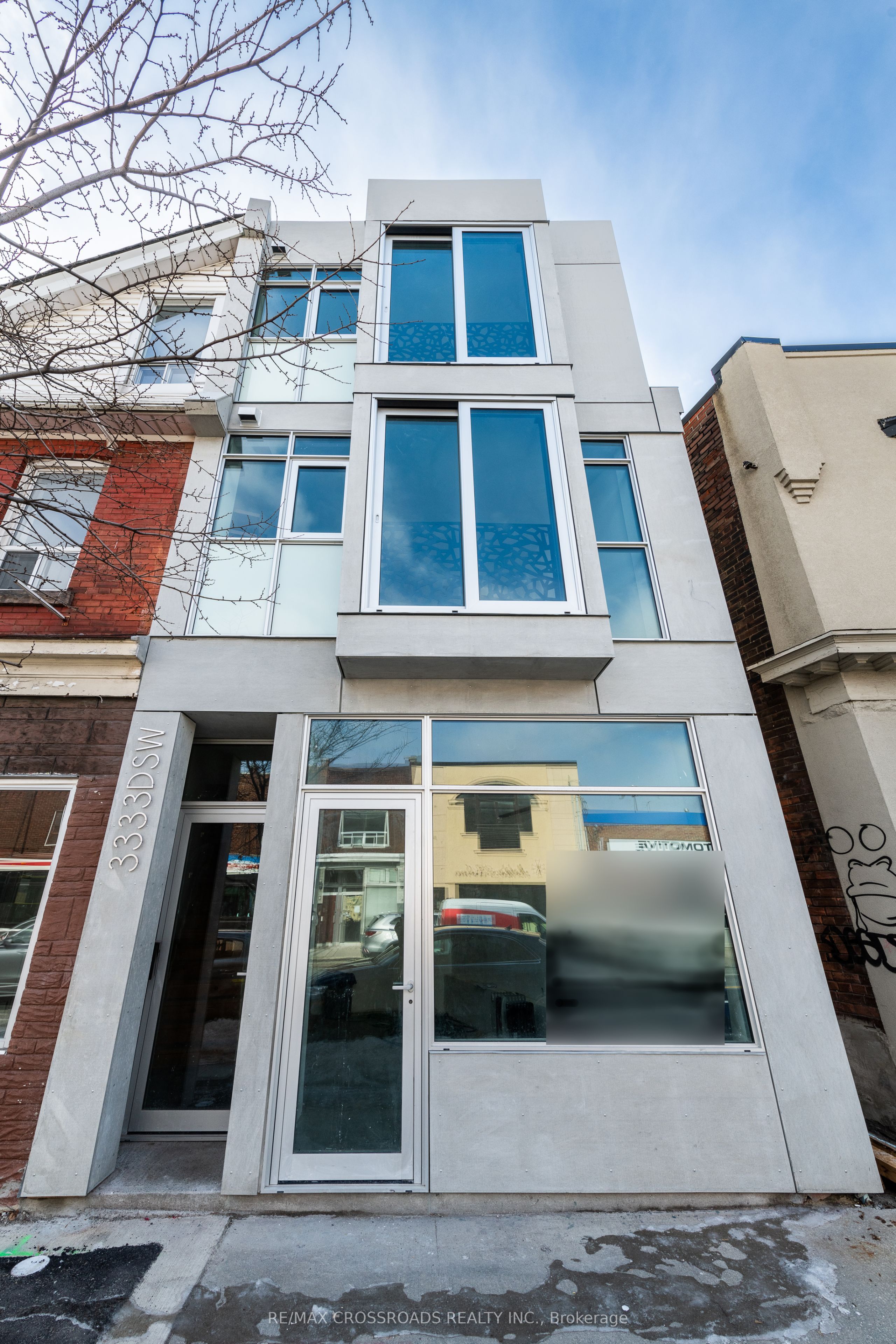 3333 Dundas Street W