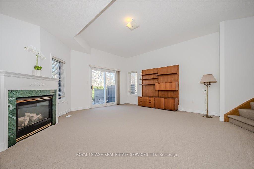 3 Bedrooms Condo at 1267 Dorval, Oakville For sale