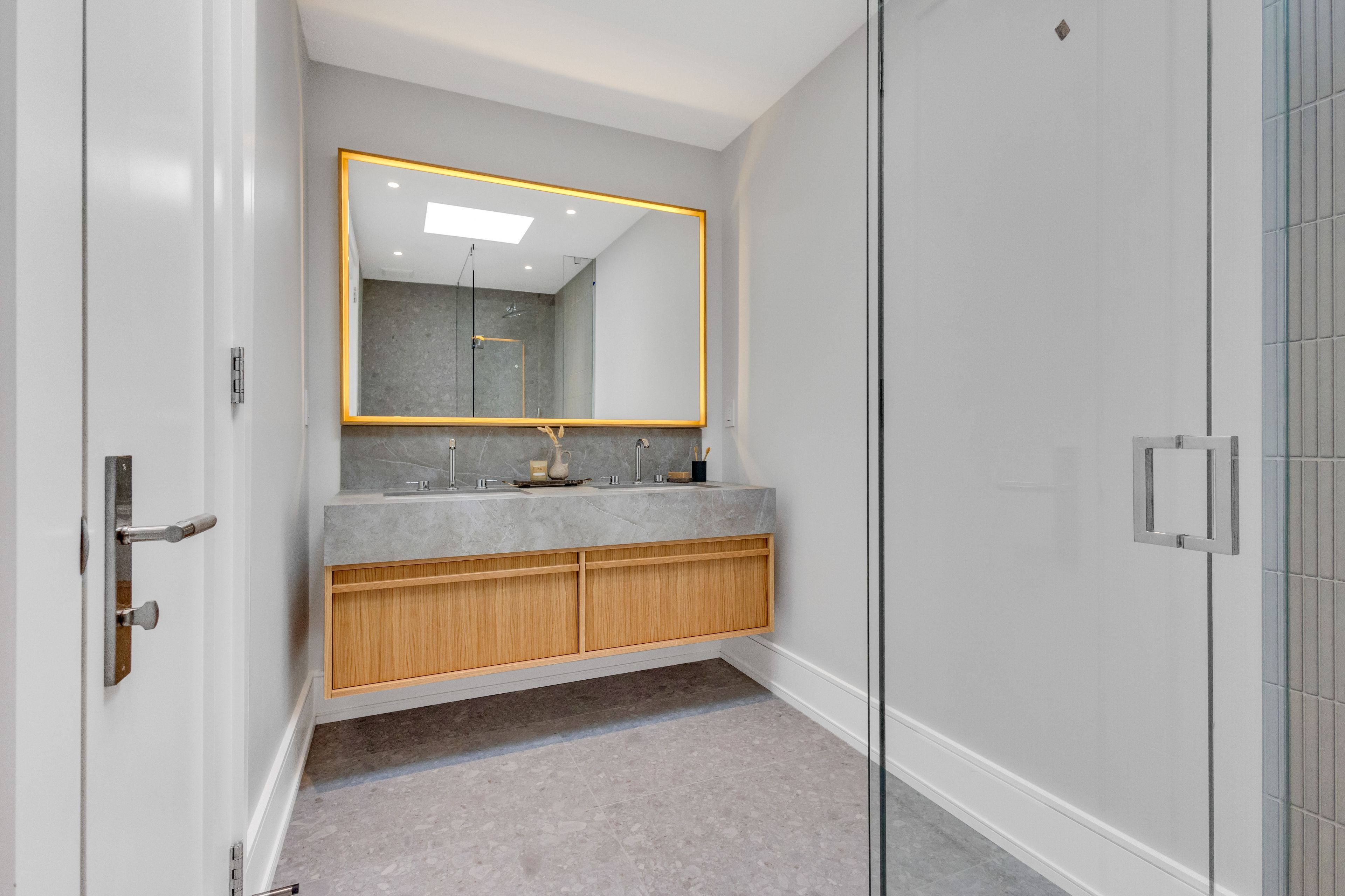 444 Roxton Road