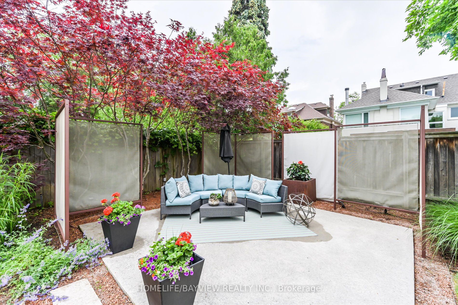 262 Lytton Boulevard