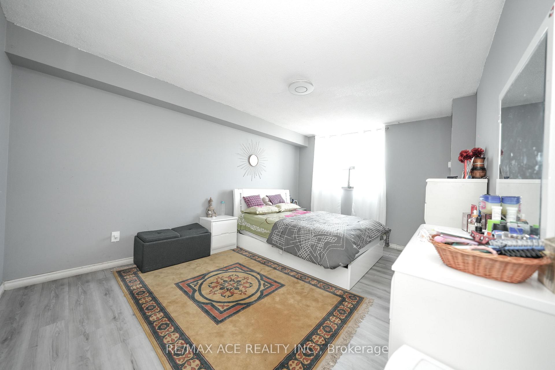 2 Bedrooms Condo at 301 Prudential, Toronto For sale
