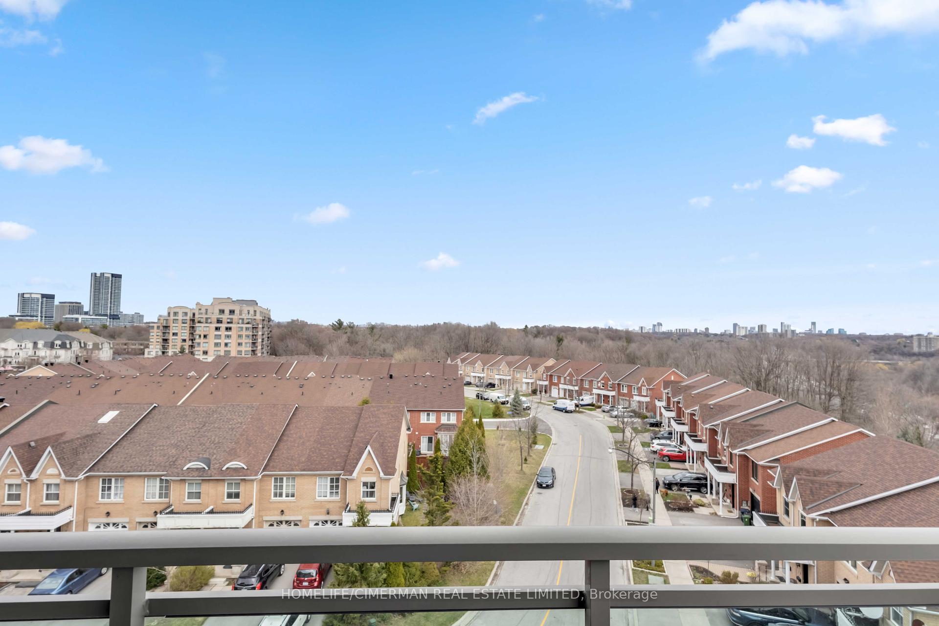 3 Bedrooms Condo at 120 Dallimore, Toronto For sale