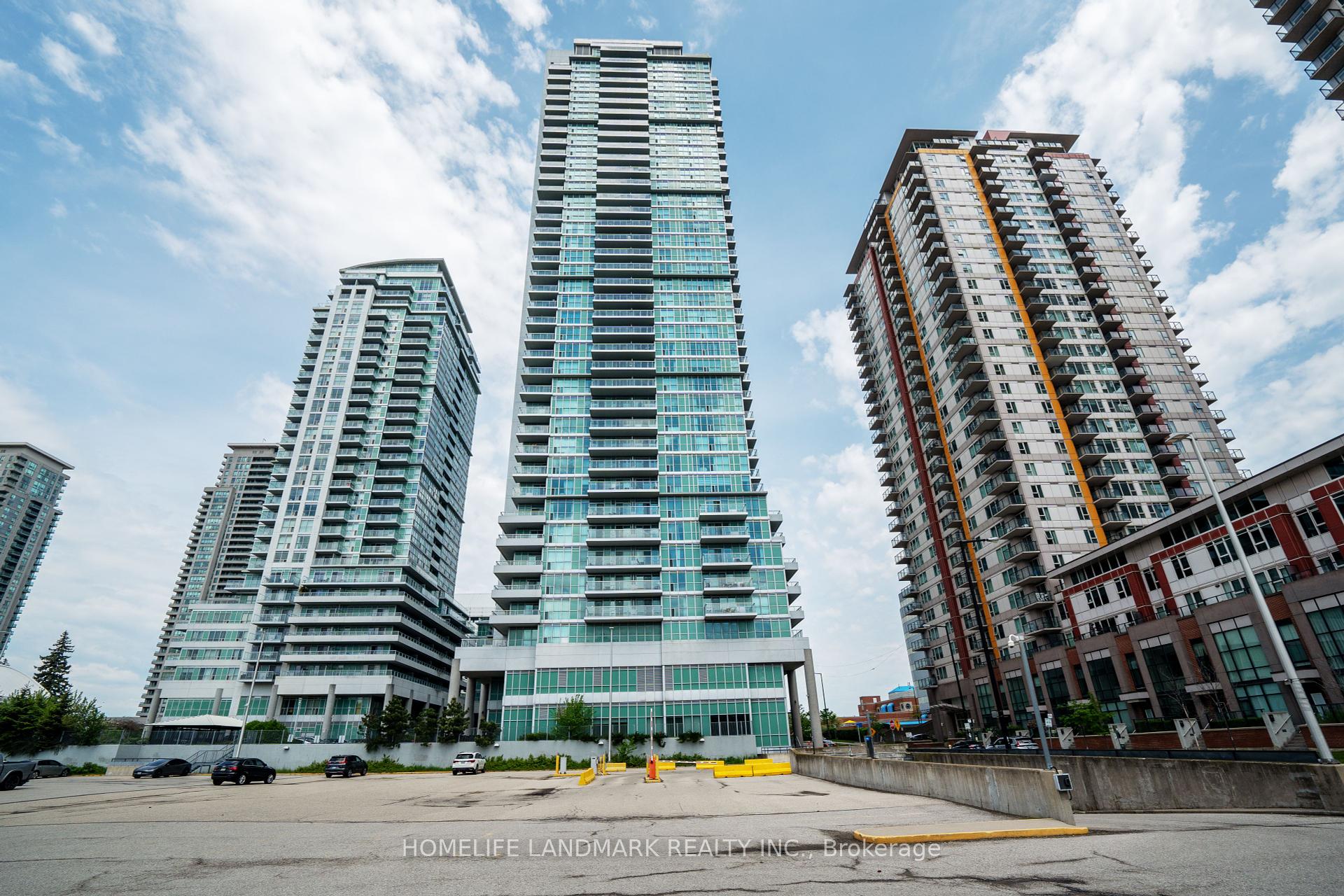2 Bedrooms Condo at 50 Town Centre, Toronto For sale