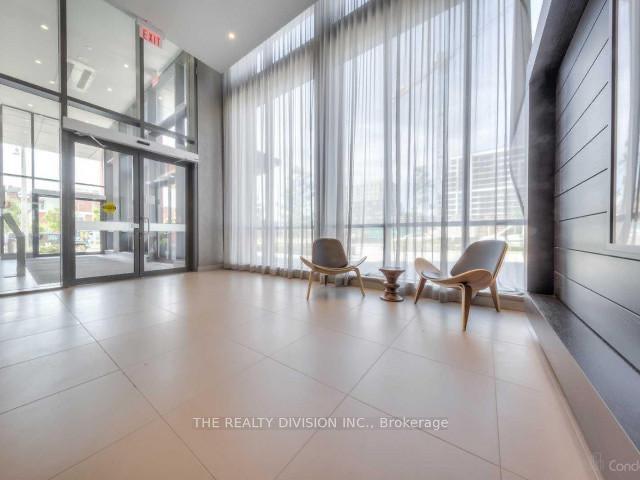 2 Bedrooms Condo at 55 Regent Park, Toronto For sale