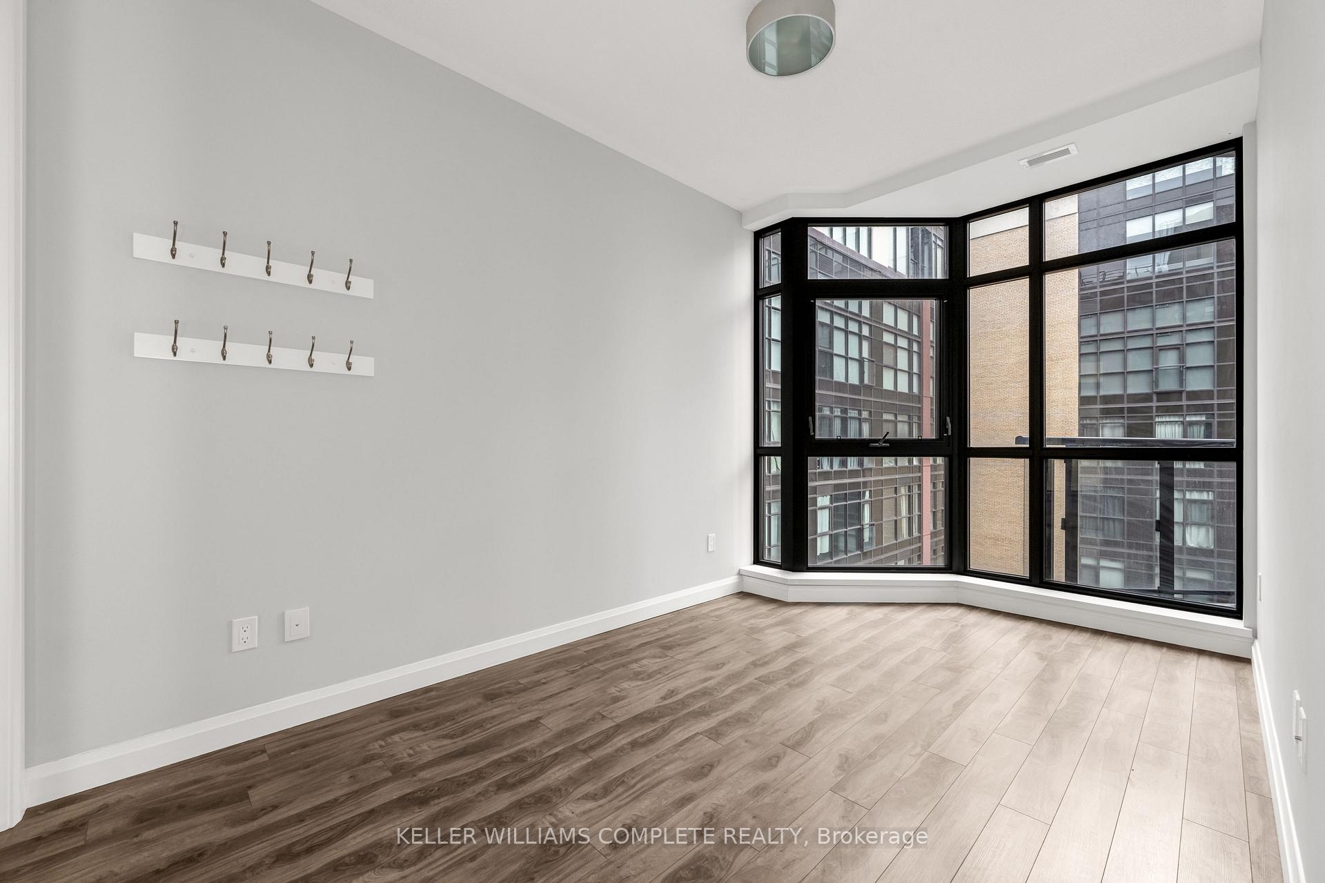 1 Bedroom Condo at 112 King,  Hamilton For sale