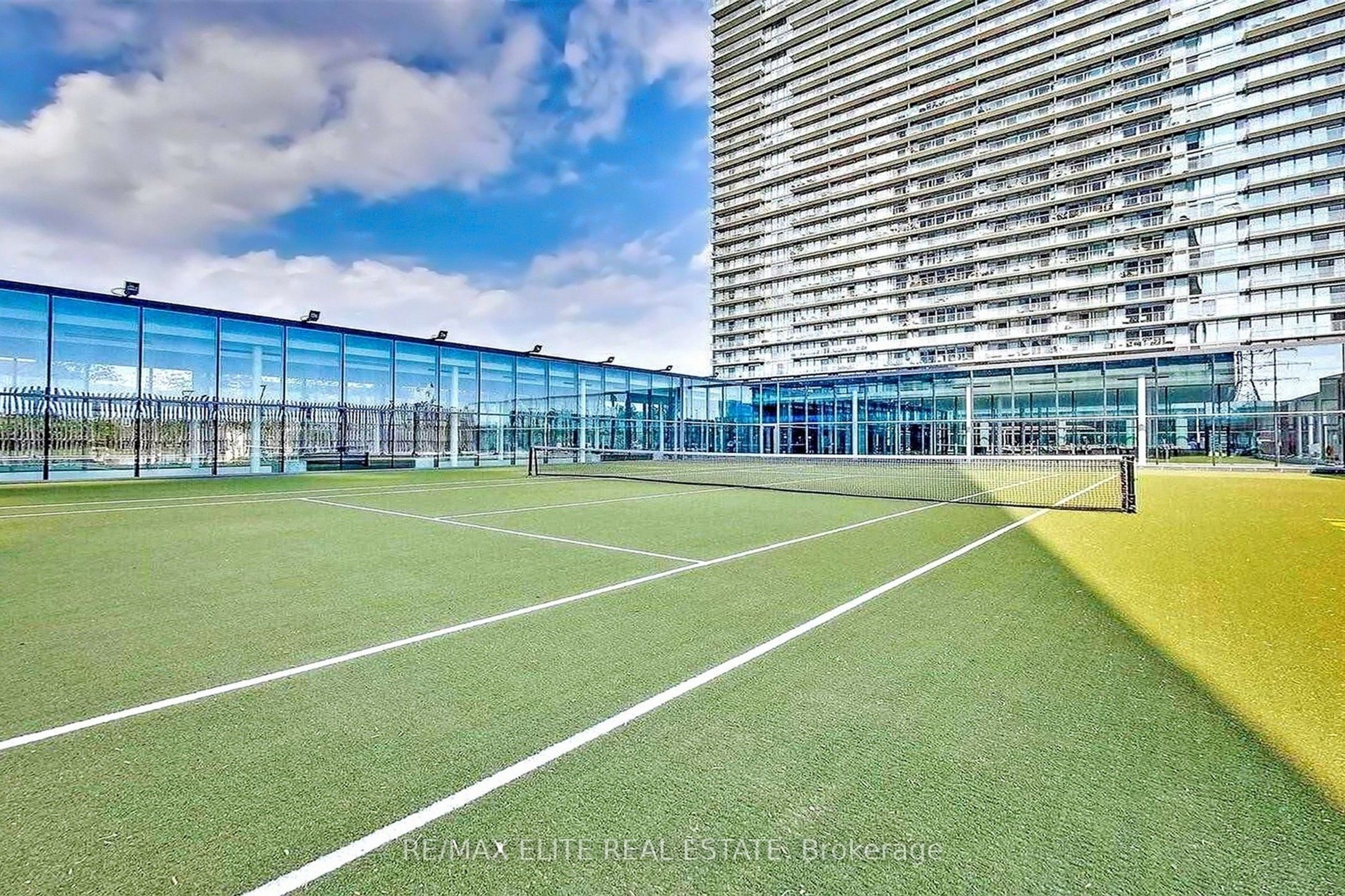 #2004 - 105 The Queensway Avenue, Toronto, ON M6S 5B5