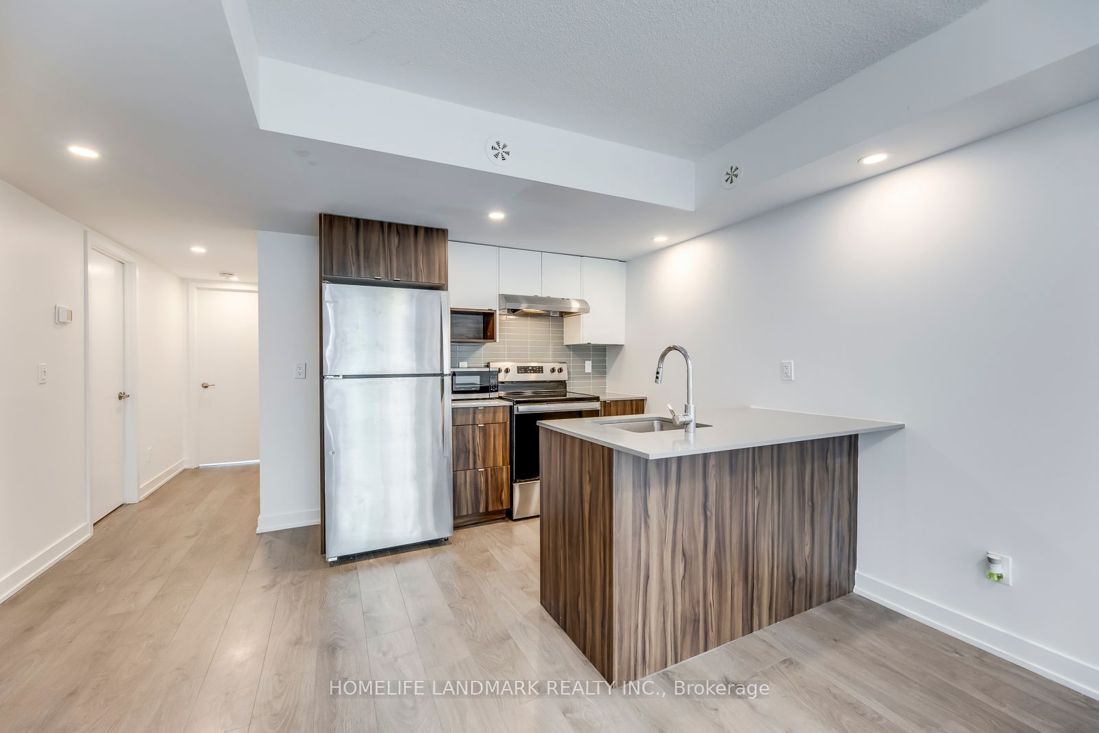 1133 Cooke Boulevard, #808