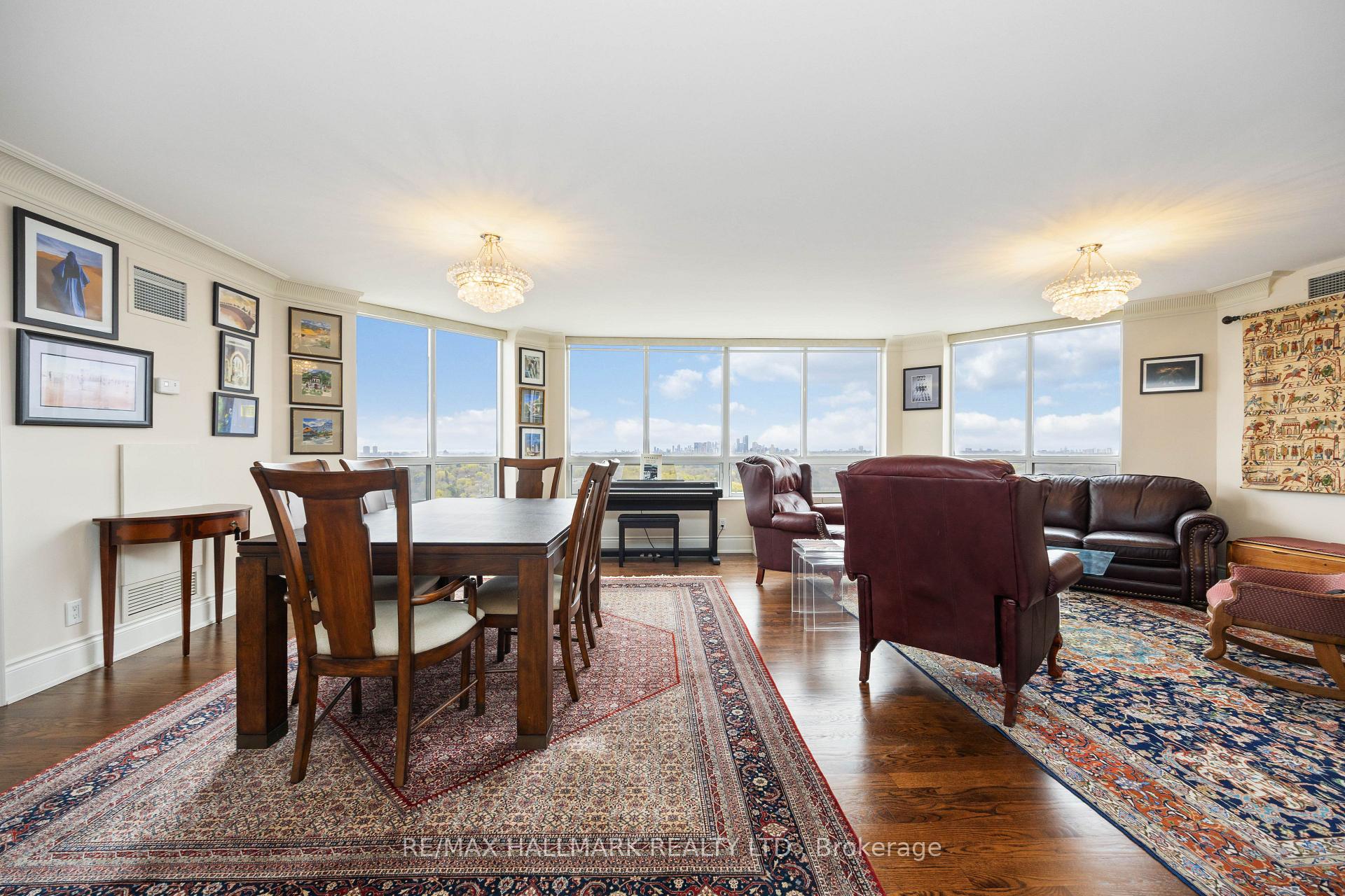 4 Bedrooms Condo at 80 Harrison Garden, Toronto For sale