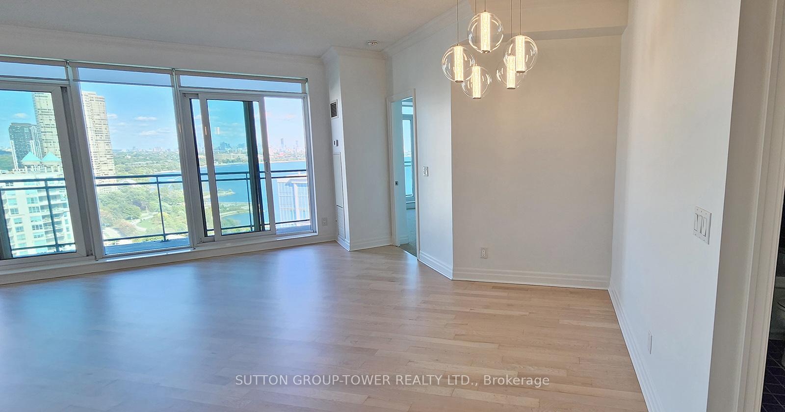 3 Bedrooms Condo at 2121 Lake Shore, Toronto For sale