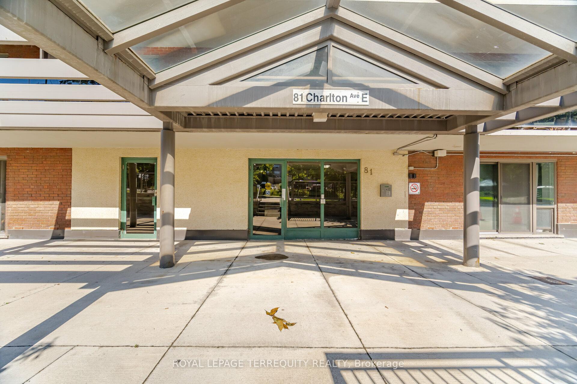 2 Bedrooms Condo at 81 Charlton, Hamilton For sale
