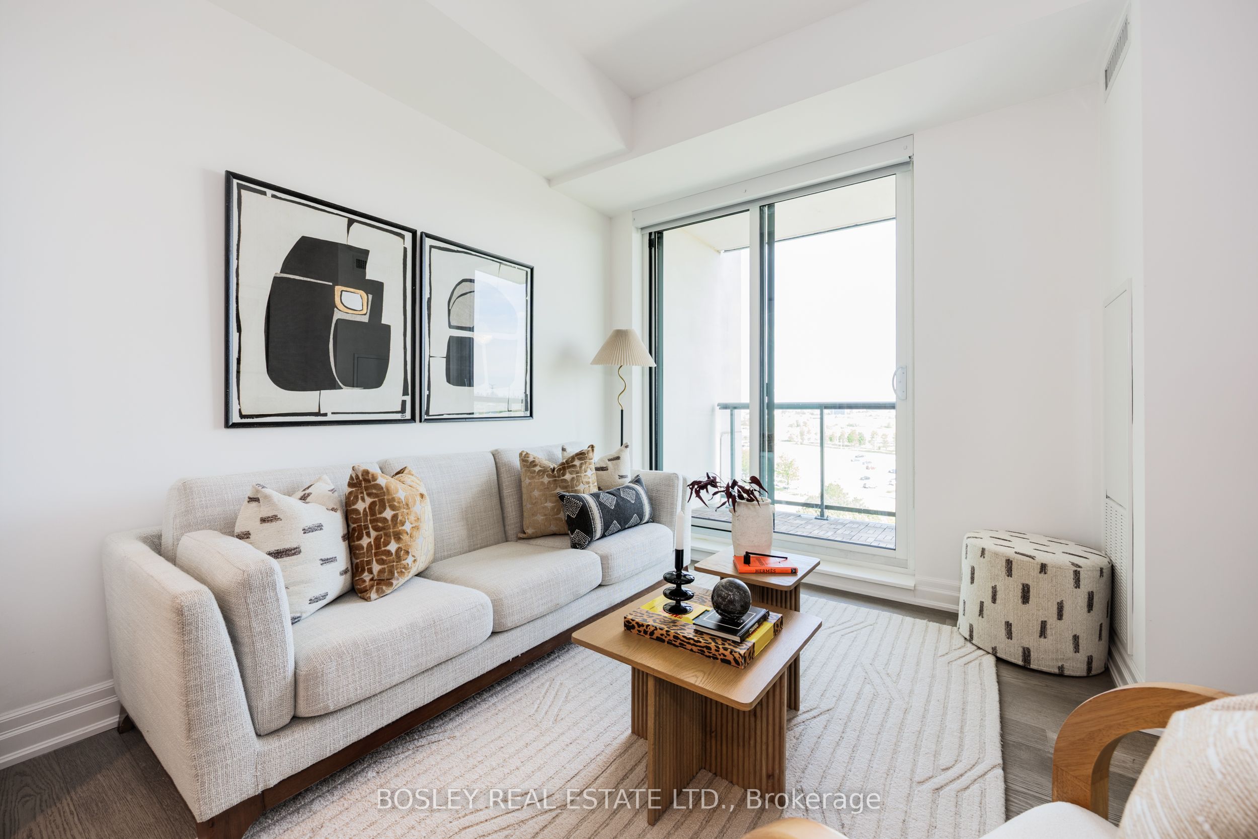 8 Rouge Valley Drive W, #908
