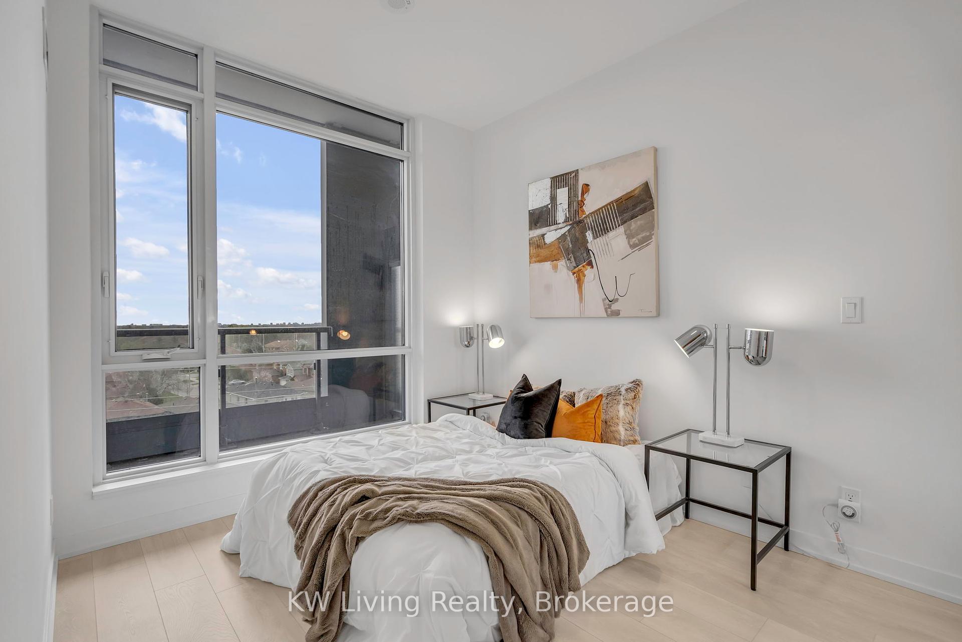 1 Bedroom Condo at 7950 Bathurst, Vaughan For sale