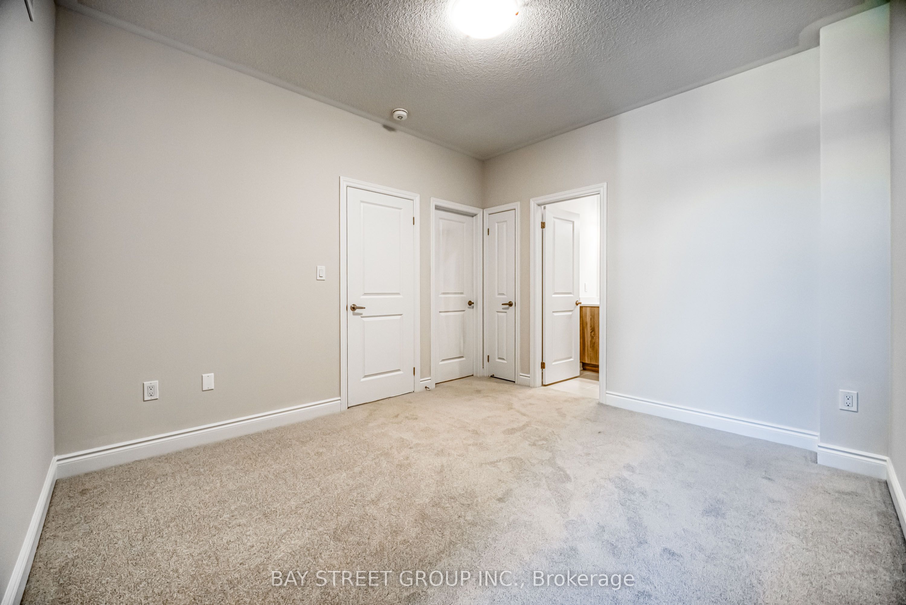 1411 Courtleigh Trail