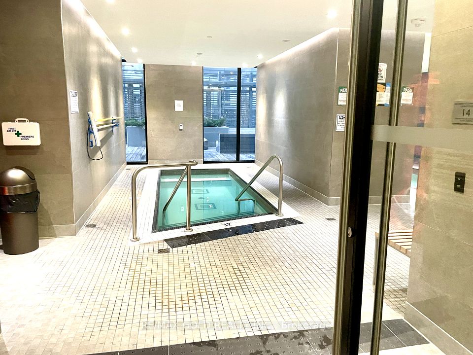 1 Yorkville