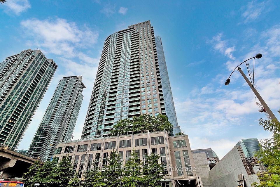 18 Yonge Street