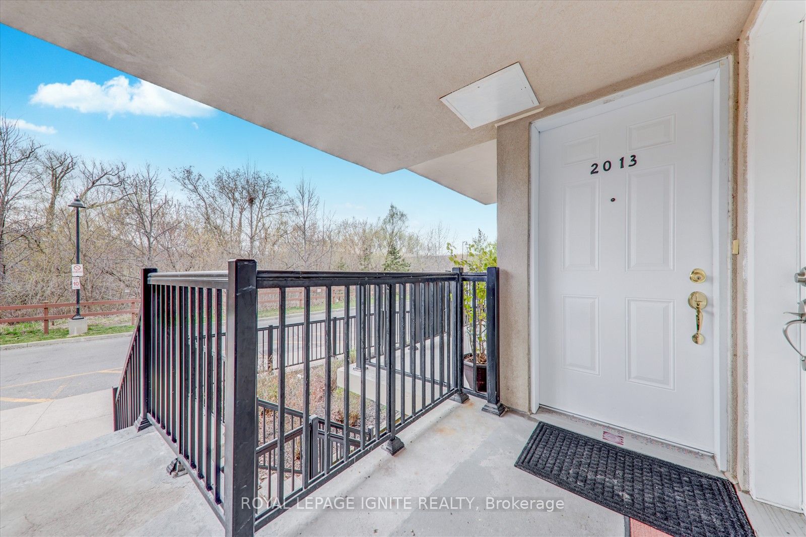 3035 Finch Avenue, #2013
