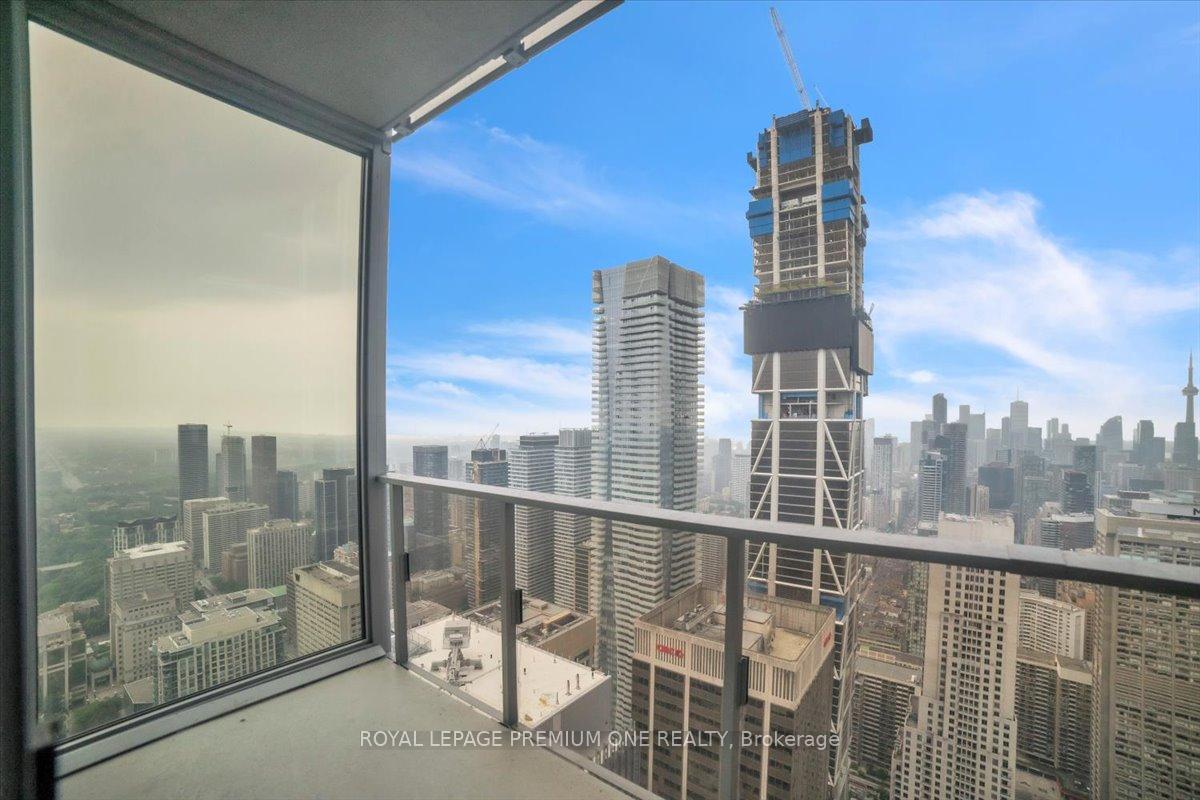 2 Bedrooms Condo at 11 Yorkville, Toronto For sale