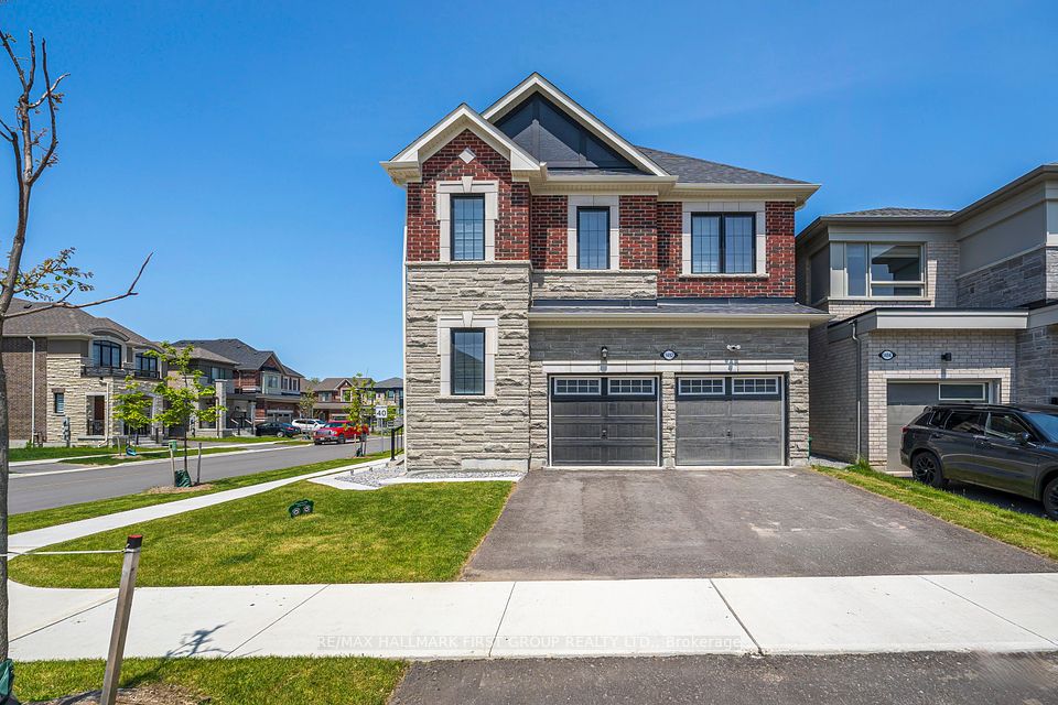 1492 Hawktail Path, Pickering, ON L1X 0N9
