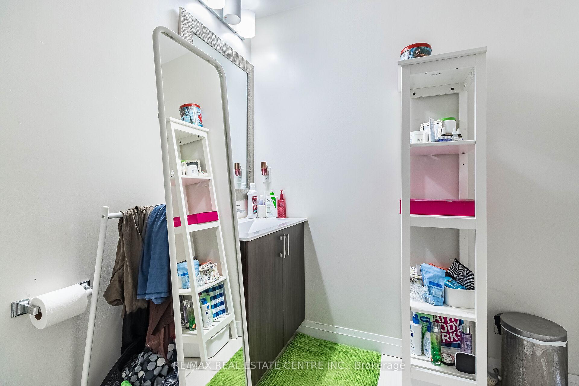 2 Bedrooms Condo at 22 East Haven,  Toronto For sale