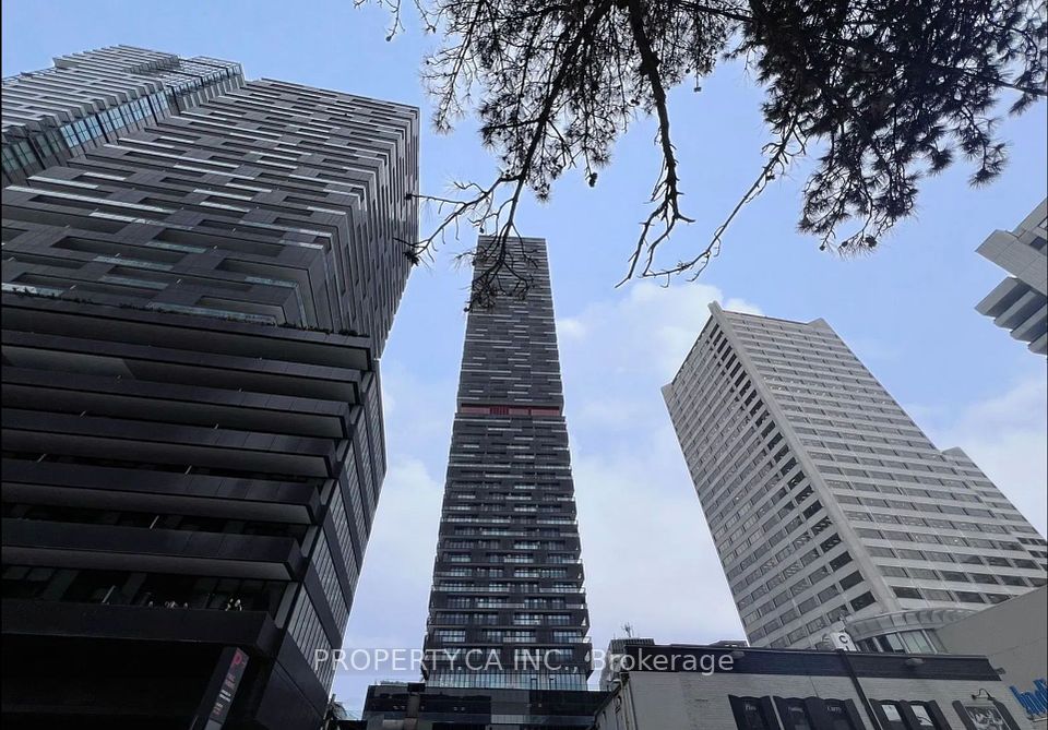 8 Eglinton Avenue