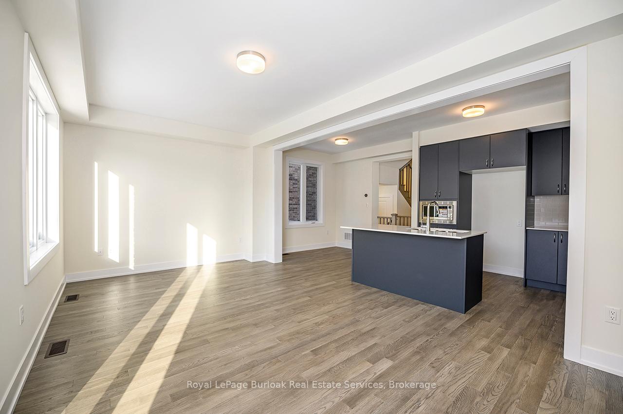 4 Bedrooms Condo at 2184 Postmaster,  Oakville For sale