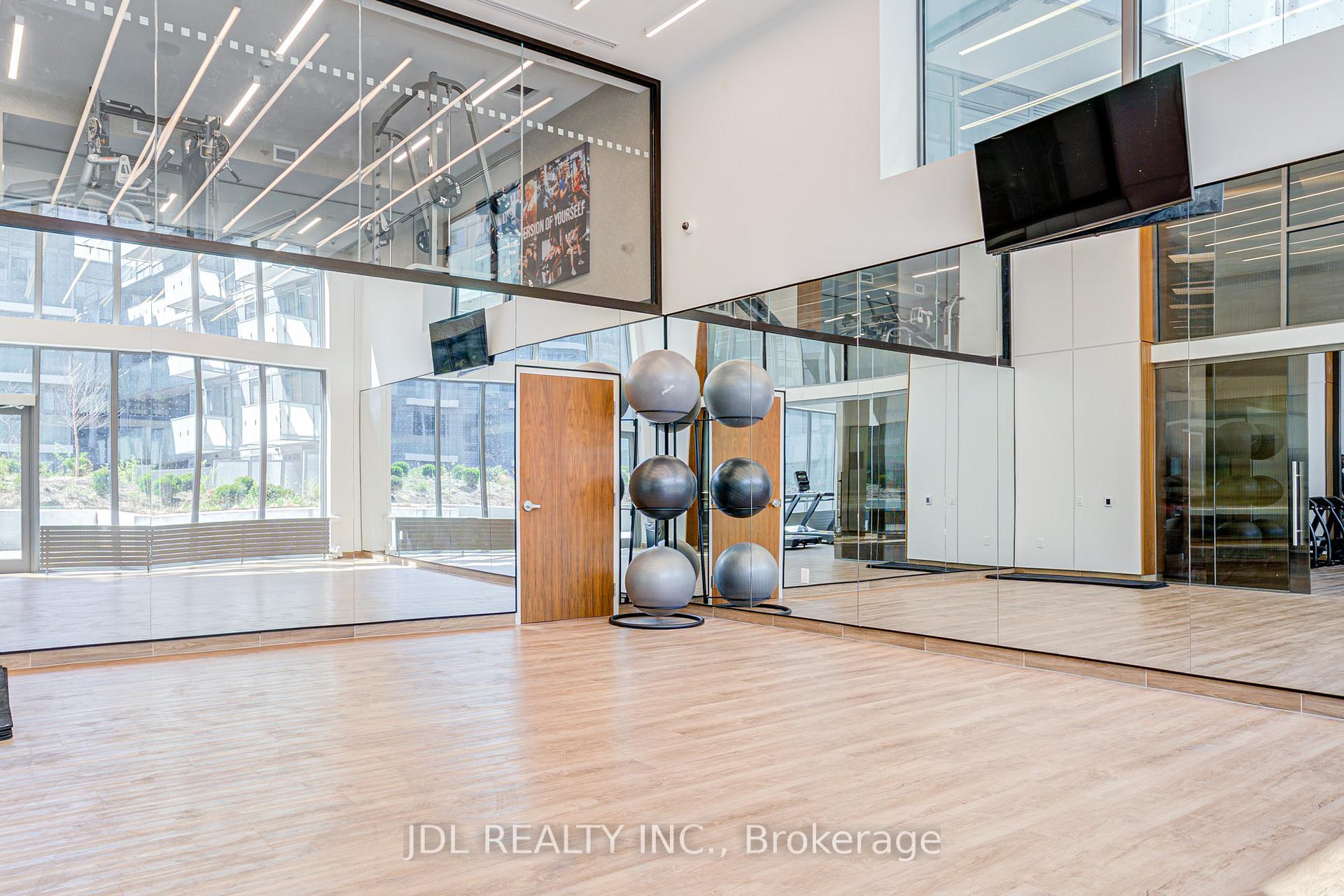 2 Bedrooms Condo at 8 Olympic Garden, Toronto For sale