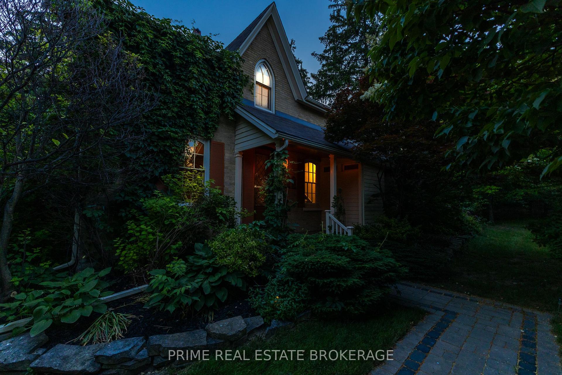 1499 Westdel Bourne Road, London South, ON N6K 4R1