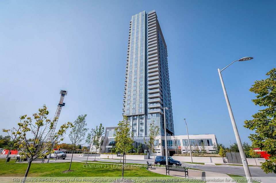 255 Village Green Square