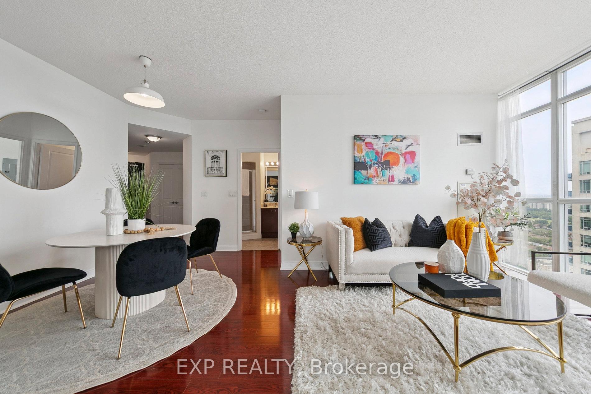 2 Bedrooms Condo at 70 Absolute, Mississauga For sale