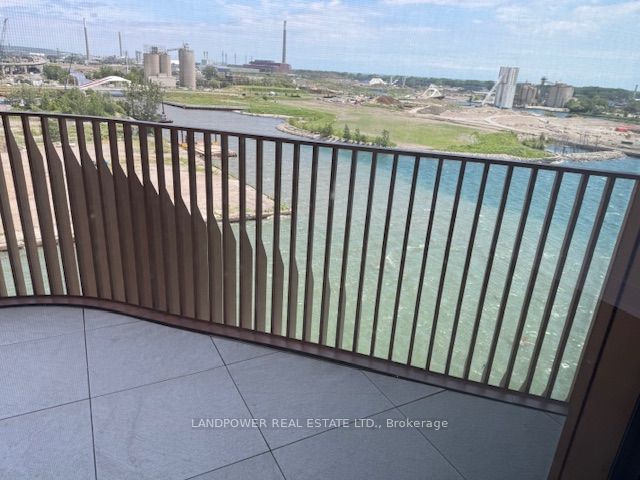 155 Merchants' Wharf, #909