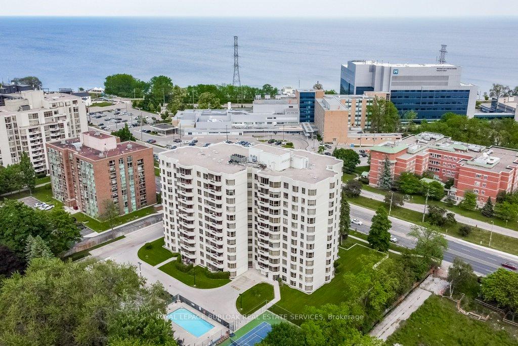2 Bedrooms Condo at 1201 North Shore, Burlington For sale