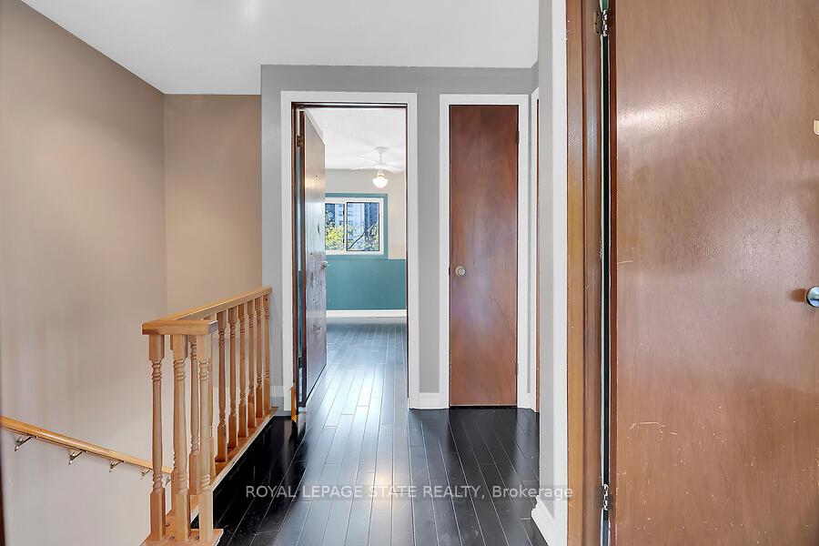 3 Bedrooms Condo at 977 Francis,  Burlington For sale