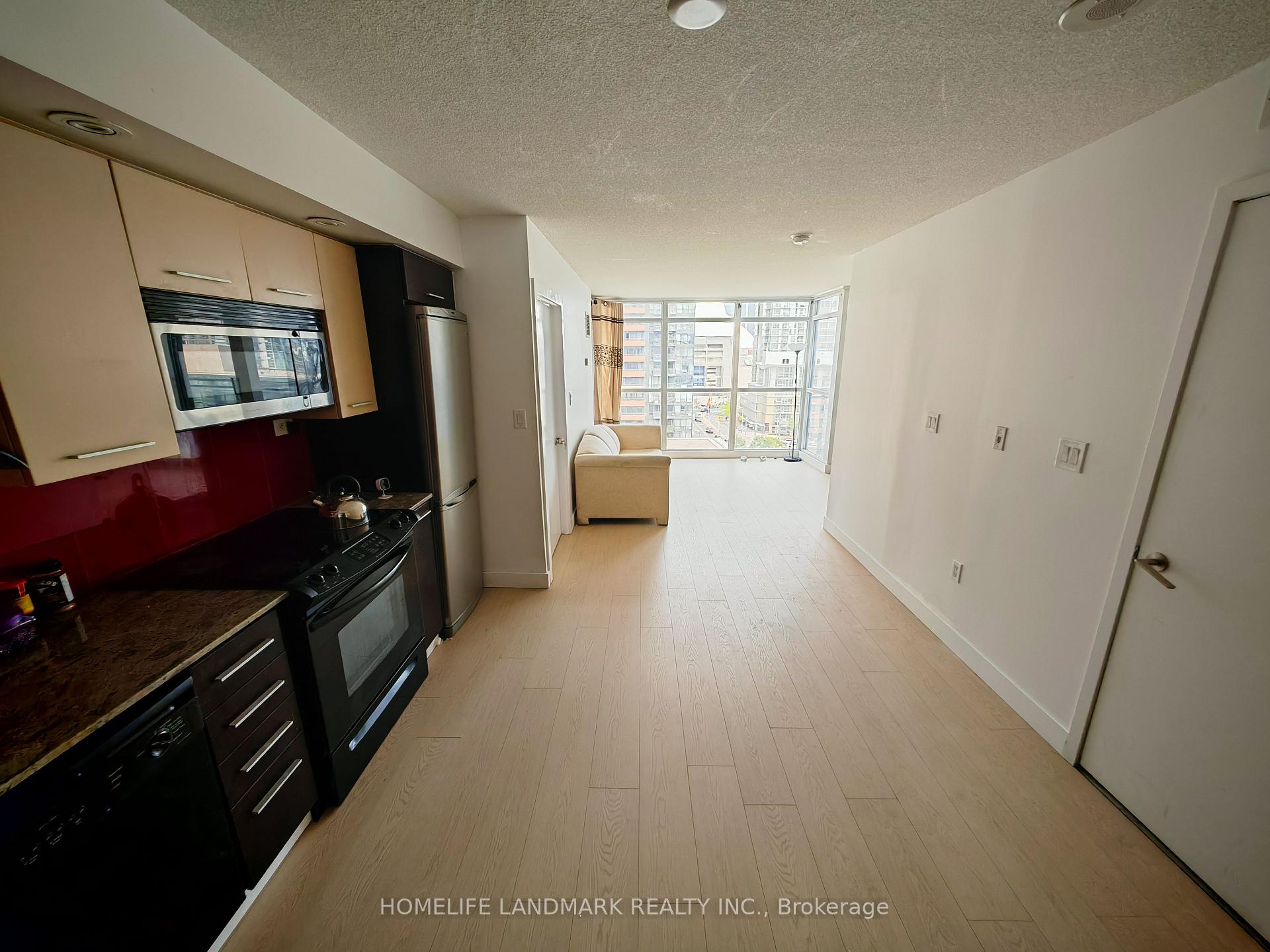 2 Bedrooms Condo at 8 Telegram, Toronto For sale