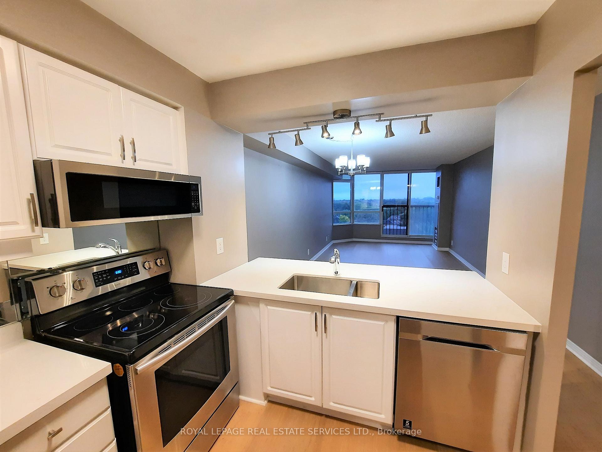 1 Bedroom Condo at 1 Aberfoyle, Toronto For sale