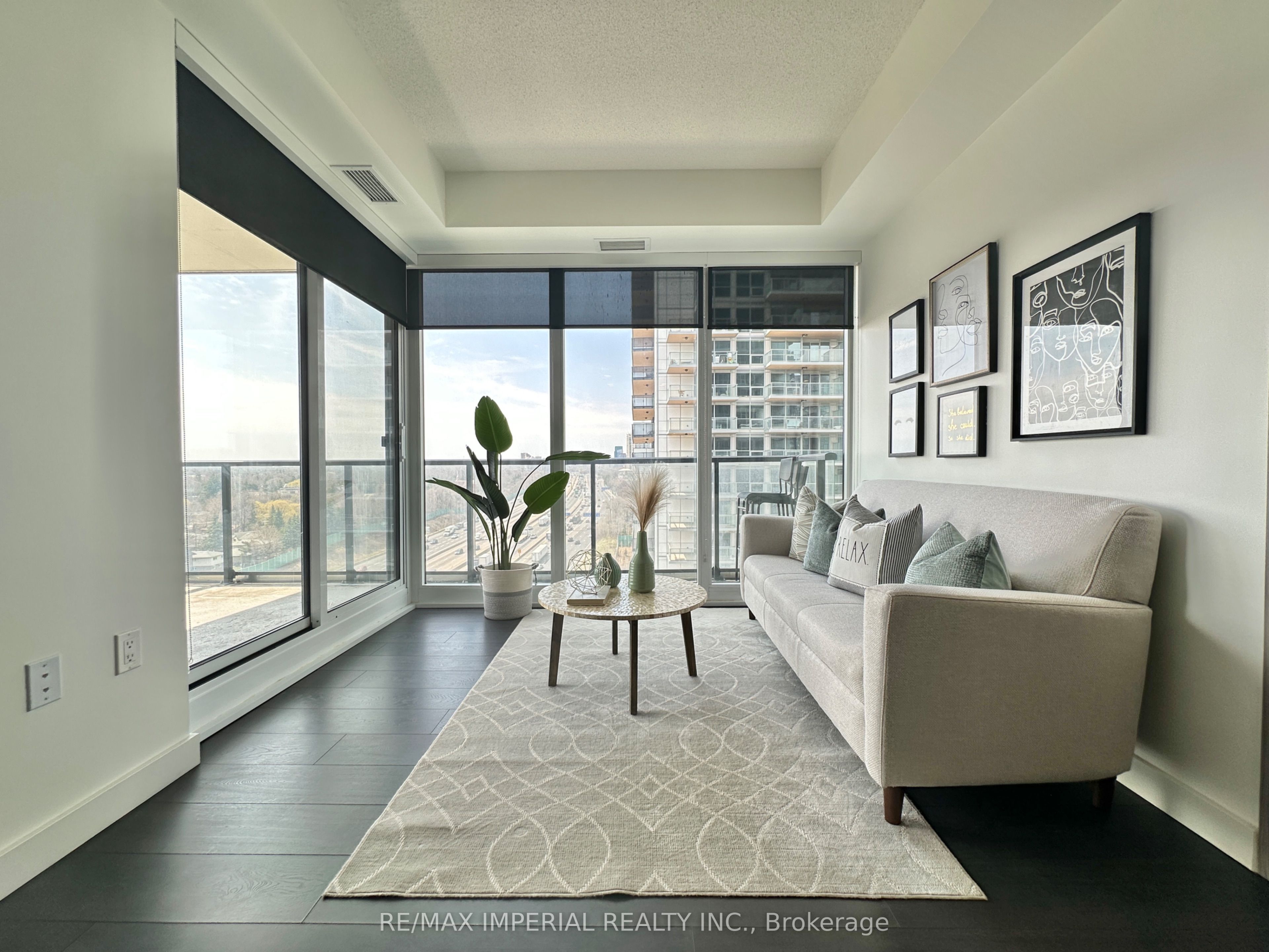 85 McMahon Drive, #1806