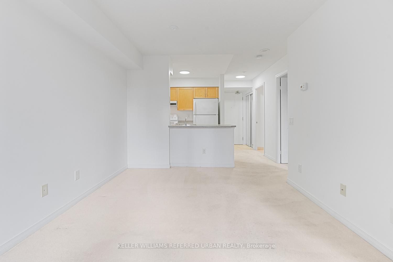 1 Bedroom Condo at 155 Beecroft, Toronto For sale