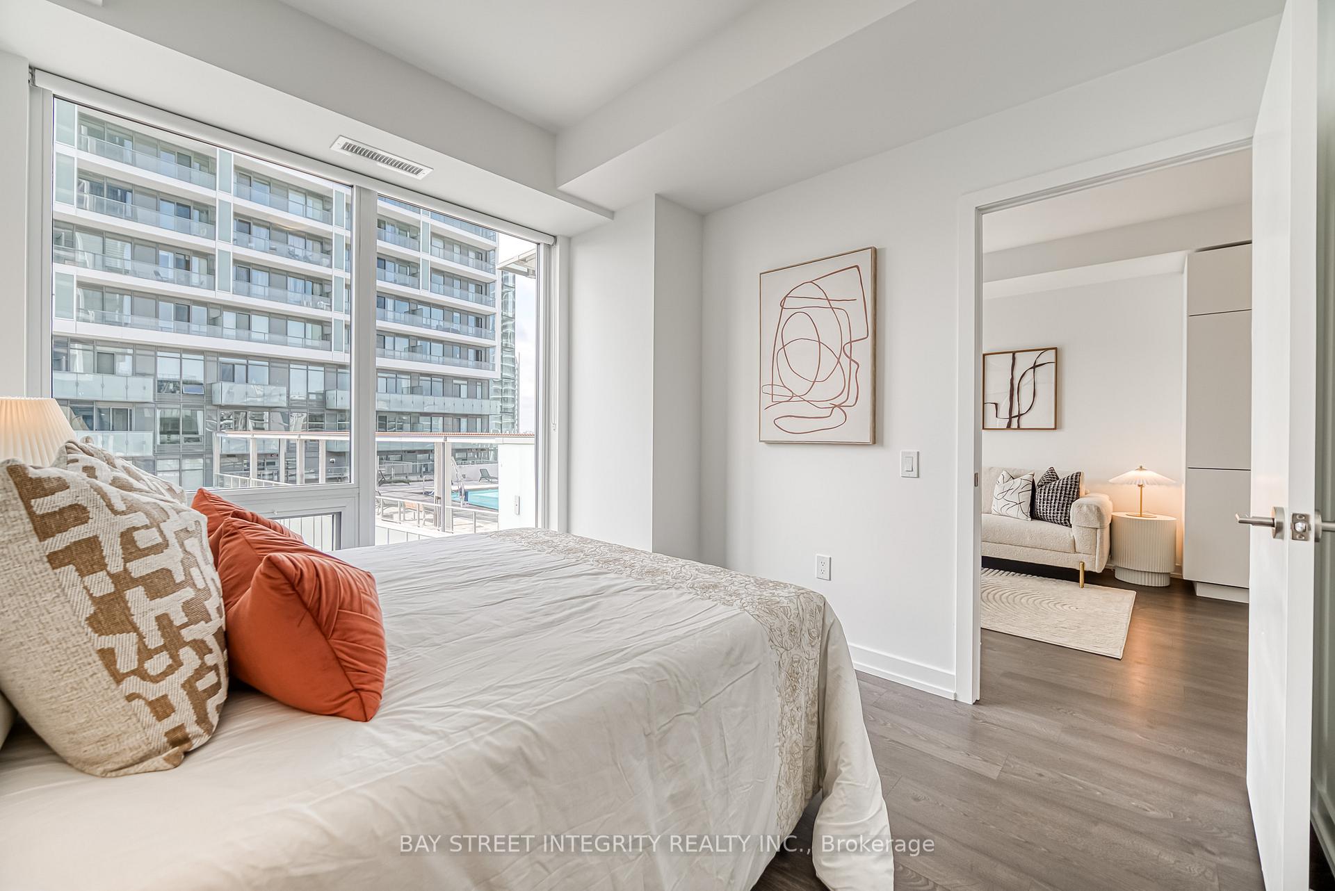 1 Bedroom Condo at 7 Golden Lion, Toronto For sale