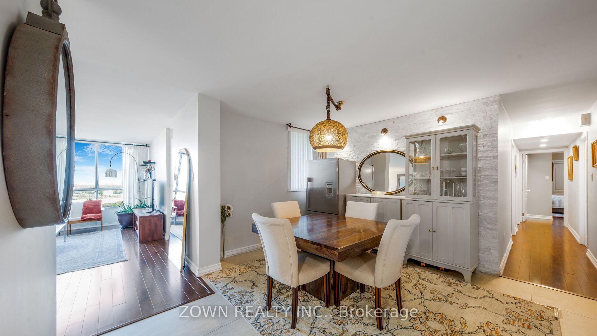 4 Bedrooms Condo at 10 Martha Eaton, Toronto For sale