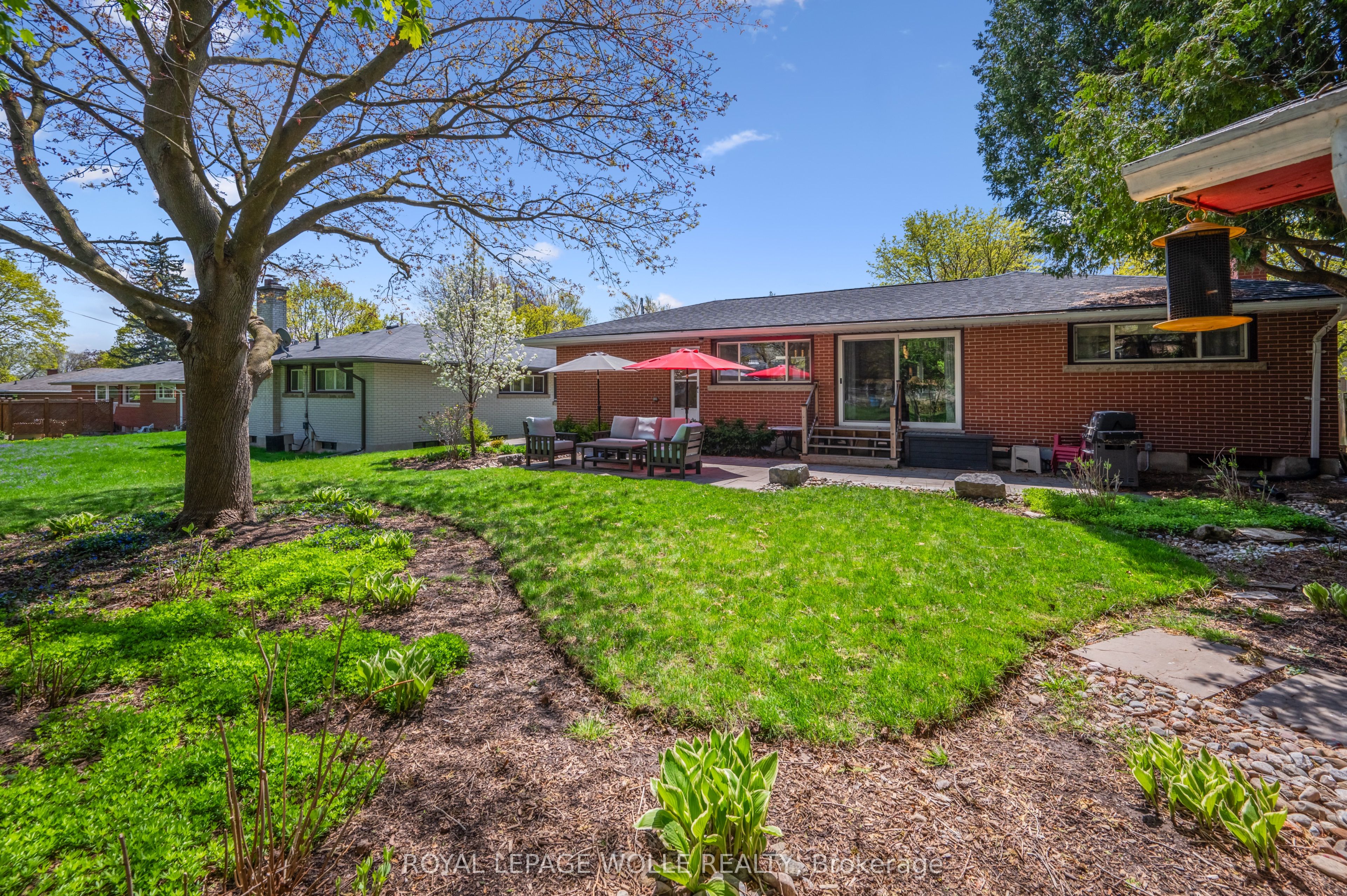 136 Warren Road