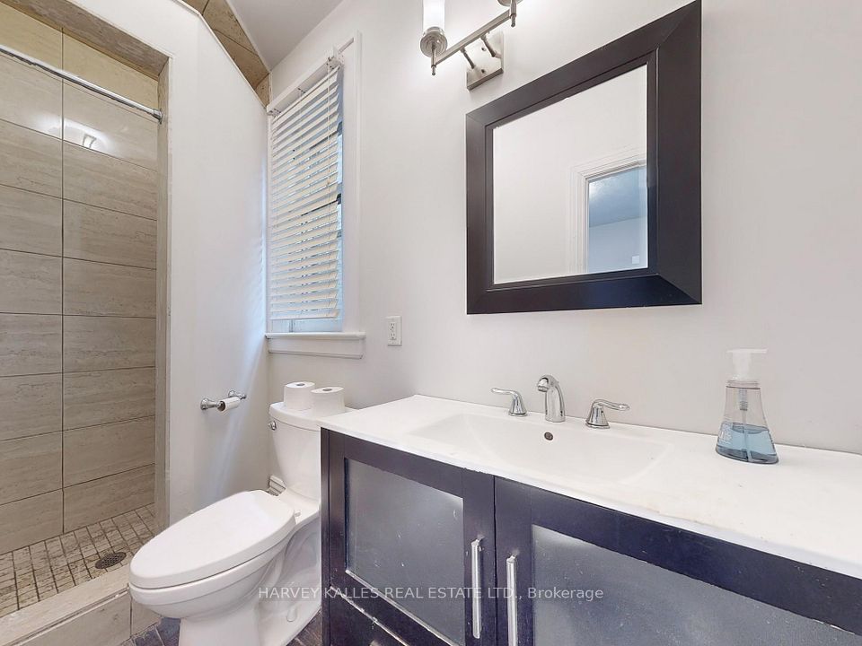 196 Glen Road S 1