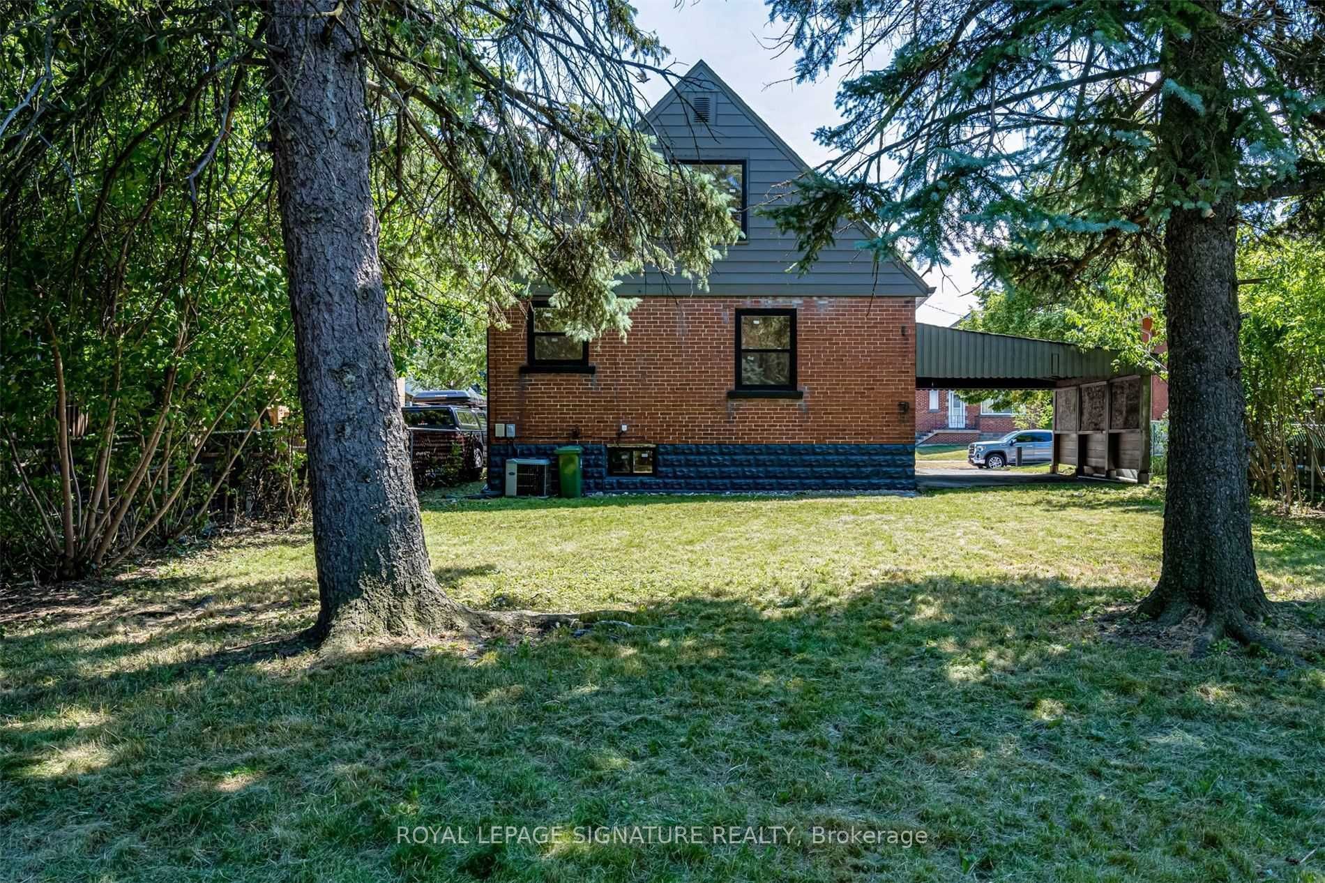487 Brucedale Avenue E, #LOWER