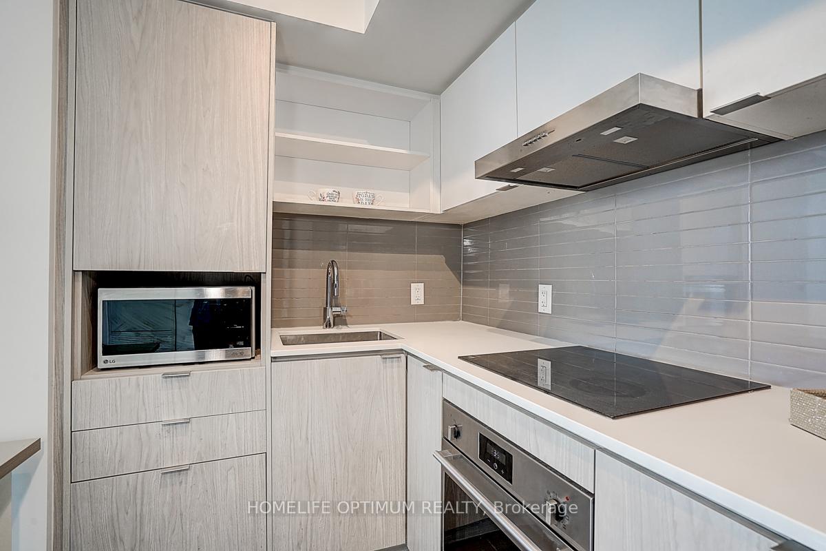 3 Bedrooms Condo at 55 Cooper, Toronto For sale