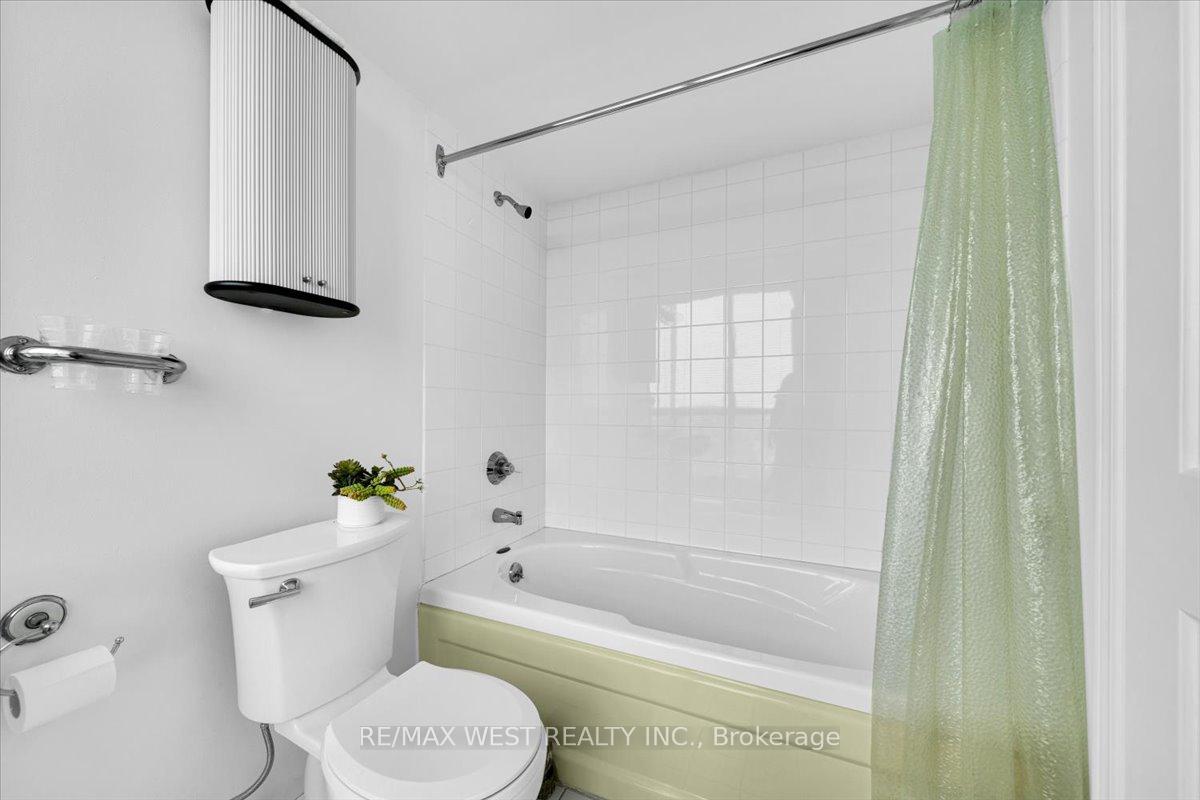 2 Bedrooms Condo at 2285 Lake Shore, Toronto For sale